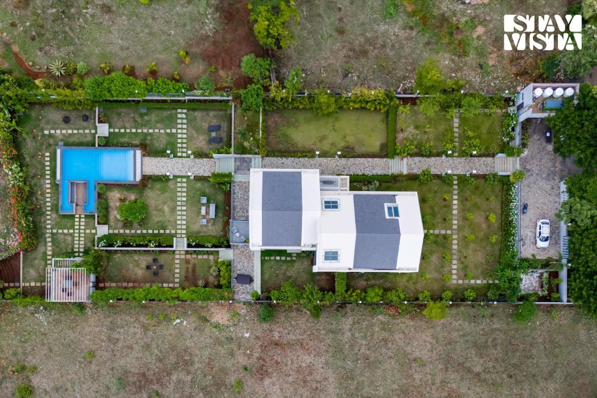 Stayvista At The Rainfield Villa With Gazebo & Lawn ナーシク エクステリア 写真
