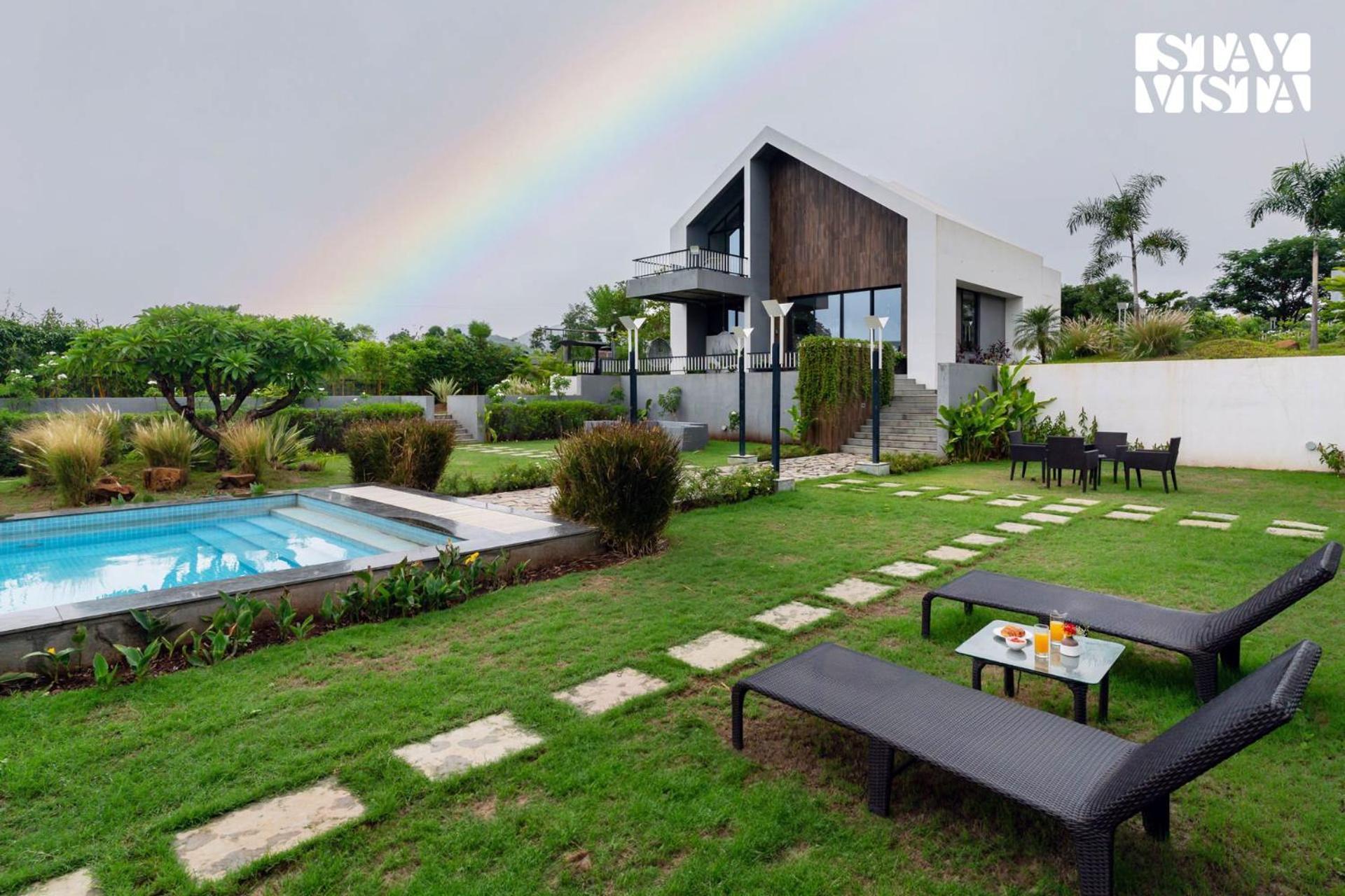 Stayvista At The Rainfield Villa With Gazebo & Lawn ナーシク エクステリア 写真